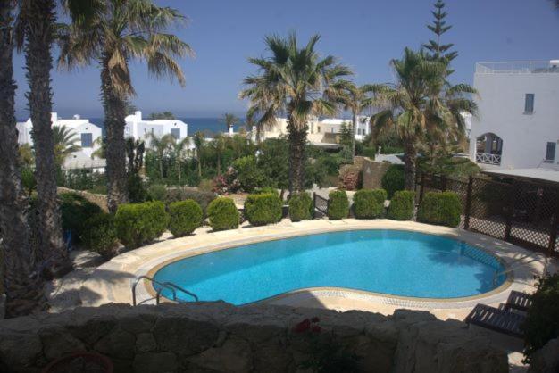 Sky Villa Paphos Exterior photo